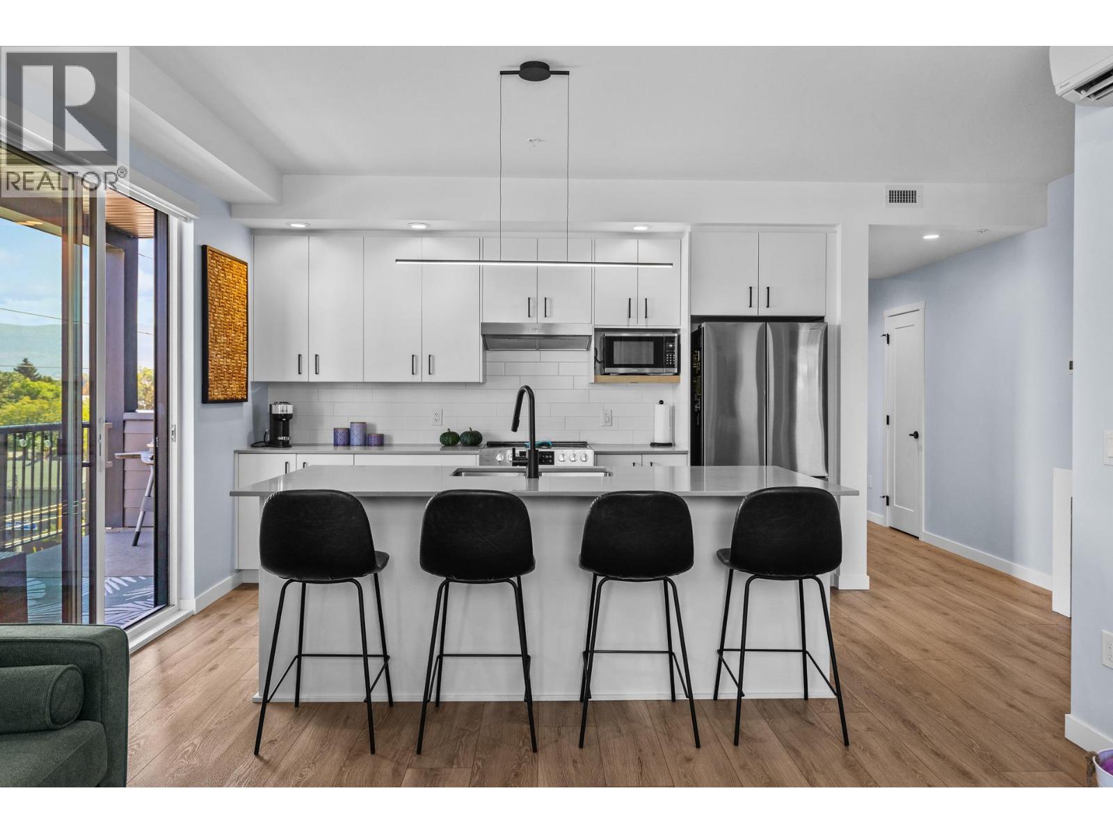 660 Cawston Avenue N Unit# 407, Kelowna