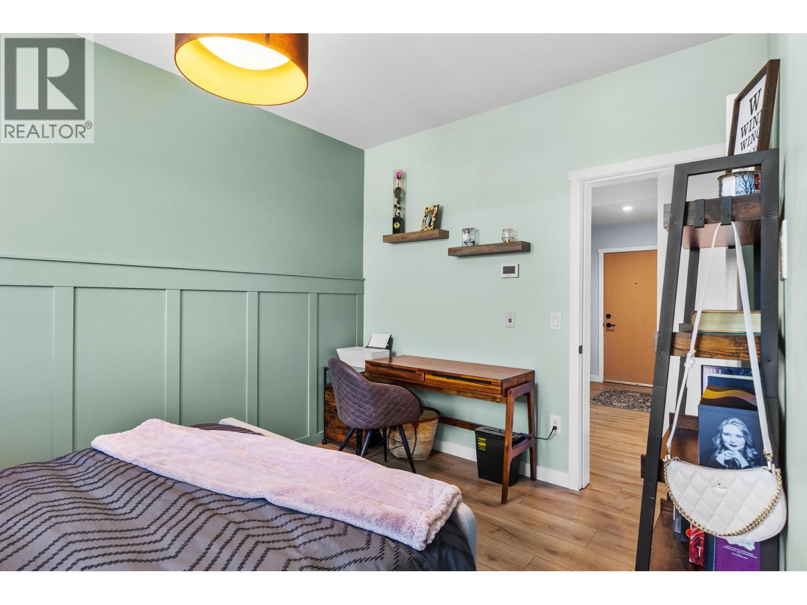 660 Cawston Avenue N Unit# 407, Kelowna