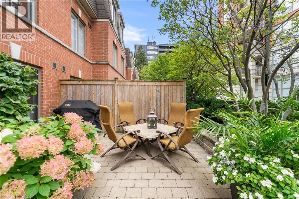 442 MAPLE Avenue Unit# TH9, Burlington — photo 4