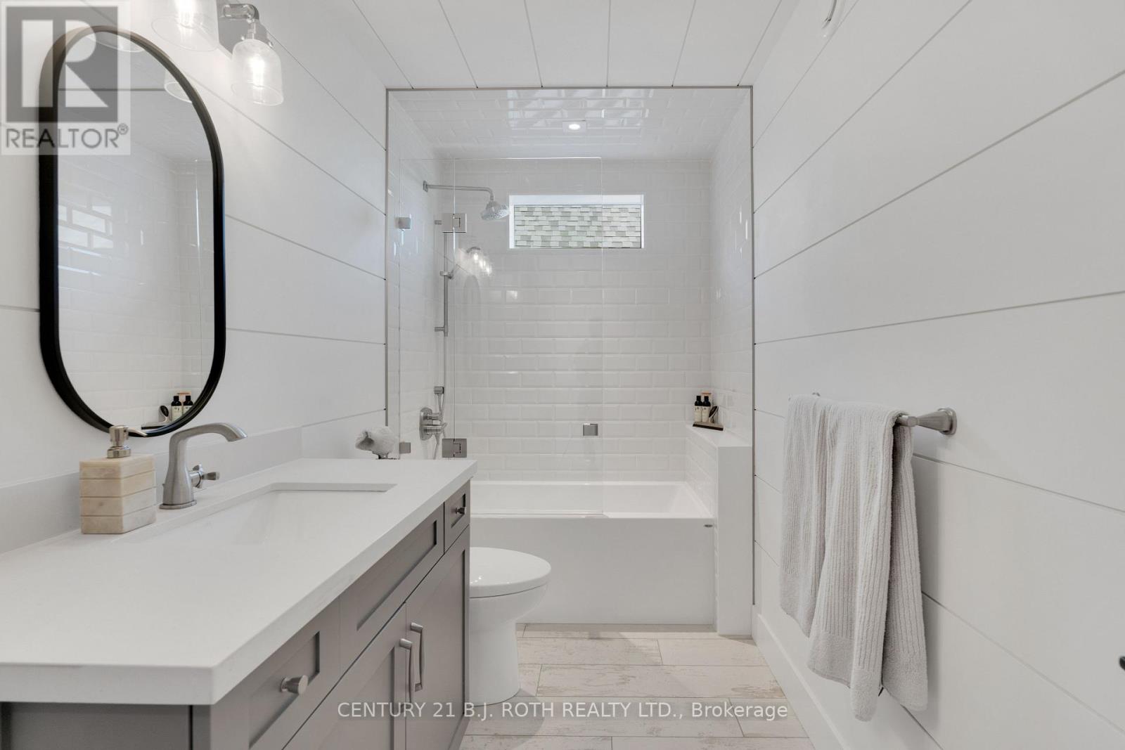 247 LAKESHORE ROAD W - Image 27