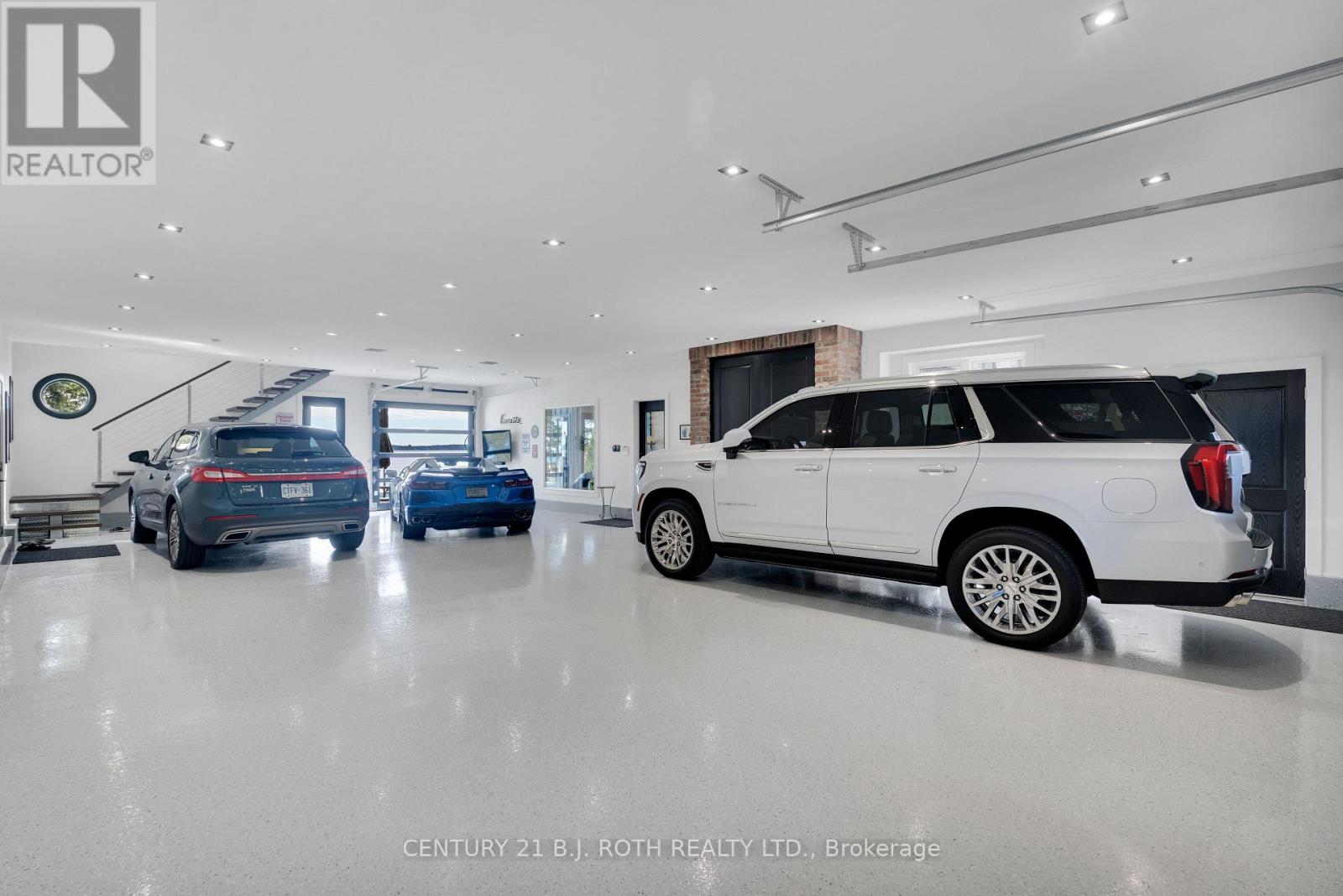 247 LAKESHORE ROAD W - Image 33