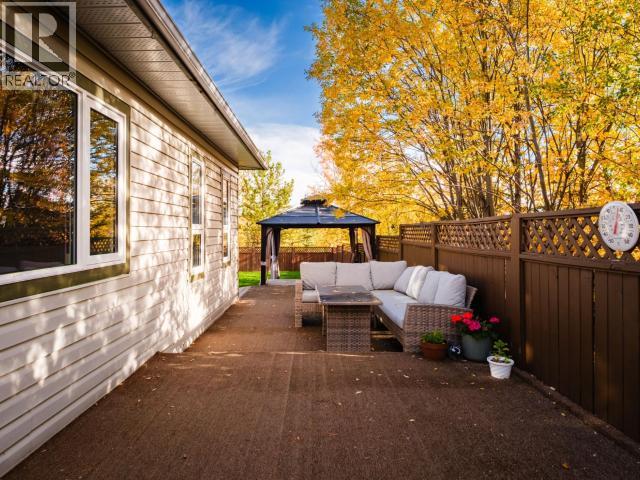 50 THOMPSON ROAD - 17