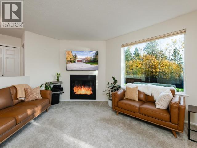 50 THOMPSON ROAD - 9