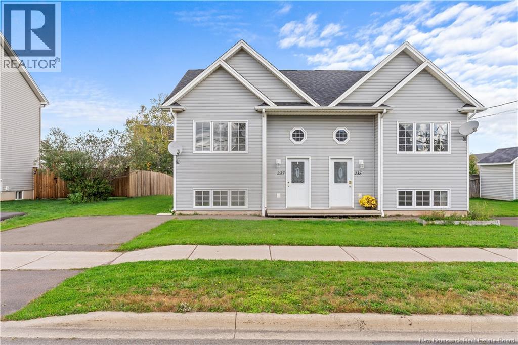 237 Glencairn Drive - 1