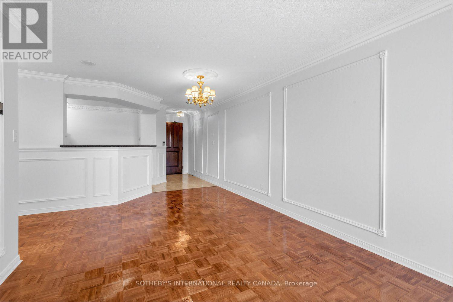 Photo of 704 - 38 AVOCA AVENUE