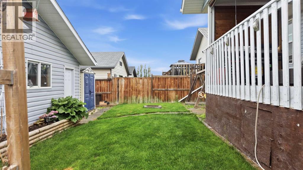 Listing photo – 142 Robinson, Penhold