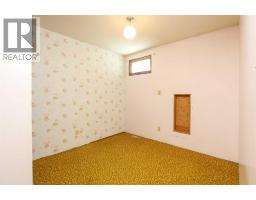 11 E 300 N, Raymond, AB T0K2S0 Photo 30