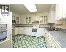Dining room - 11 E 300 N, Raymond, AB T0K2S0 Photo 15