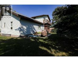 11 E 300 N, Raymond, AB T0K2S0 Photo 42