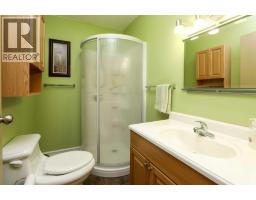 11 E 300 N, Raymond, AB T0K2S0 Photo 34