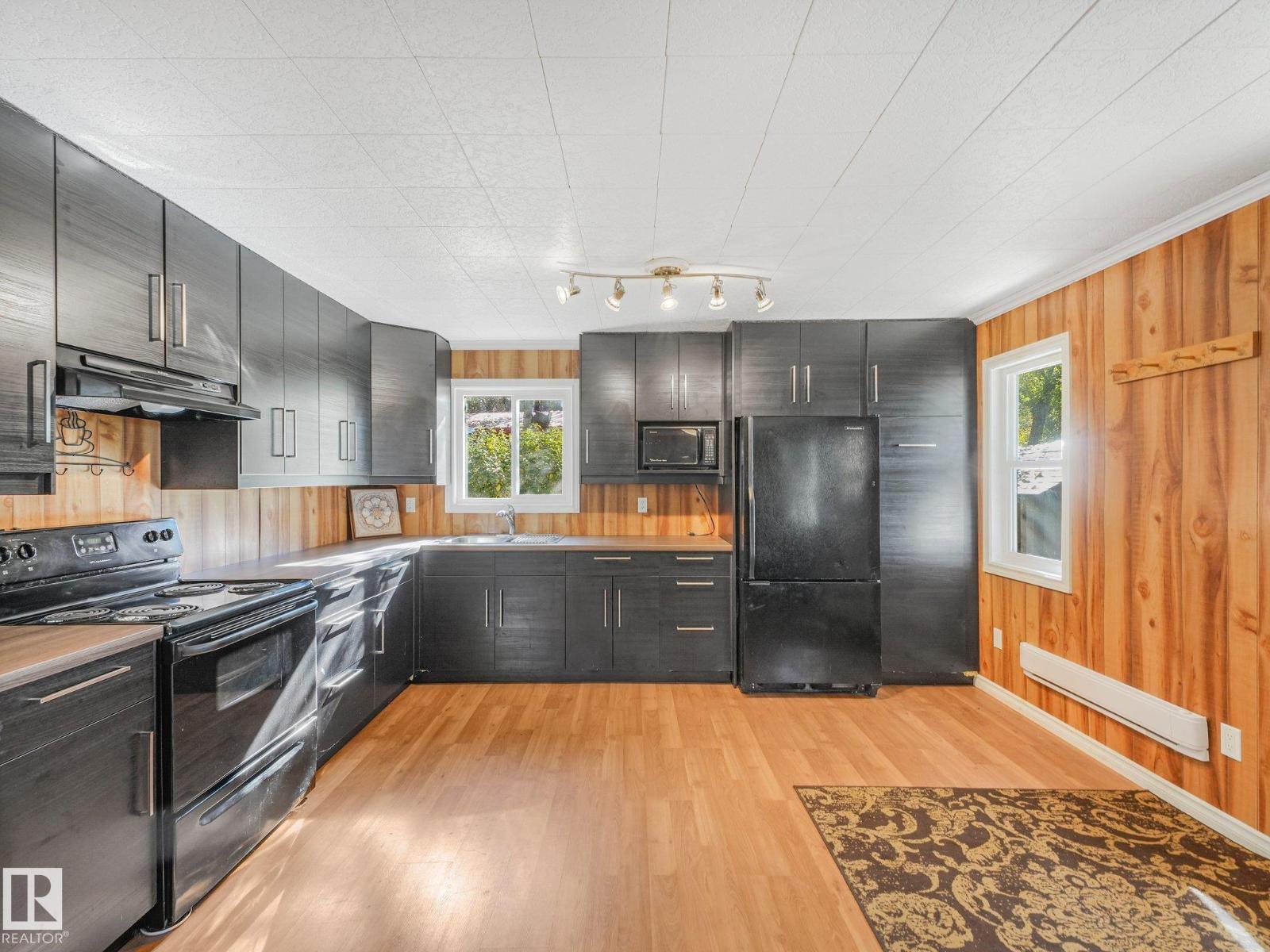 52220 Hwy 770, Jackfish Lake — photo 11 of 30: Property photo