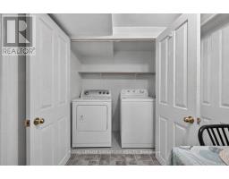 439 Ginger Downs, Mississauga, ON L5A3A8 Photo 38