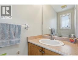 Kitchen - 31 Peachwood Crescent, Stoney Creek, ON L8E5Z7 Photo 15