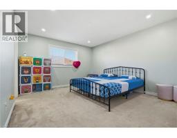 31 Peachwood Crescent, Stoney Creek, ON L8E5Z7 Photo 22