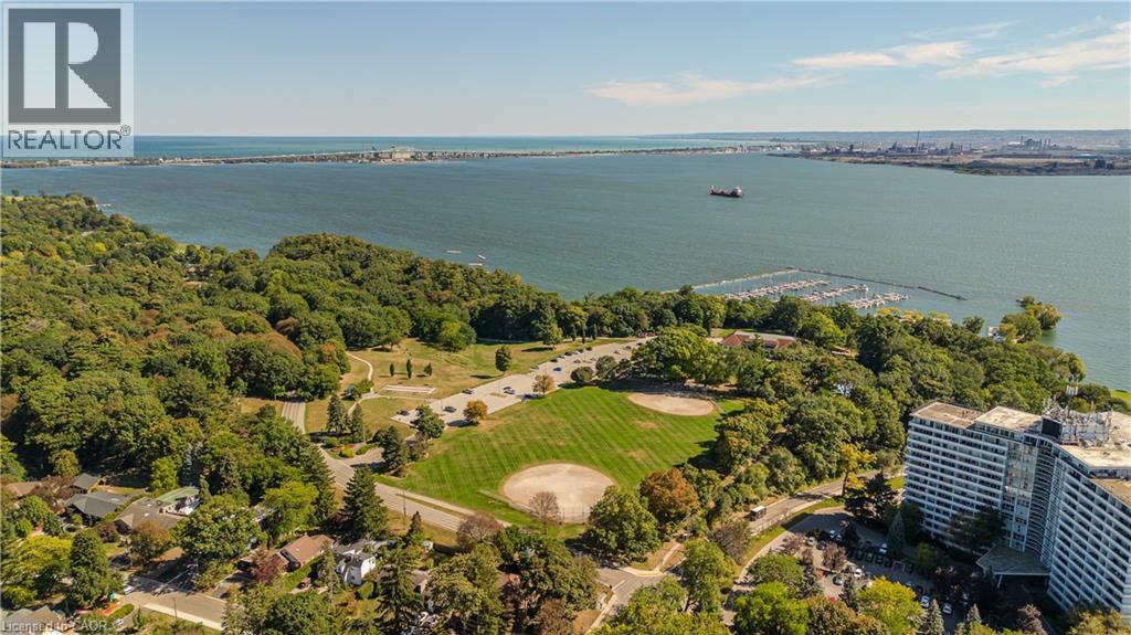 Photo of 911 LASALLE PARK Road