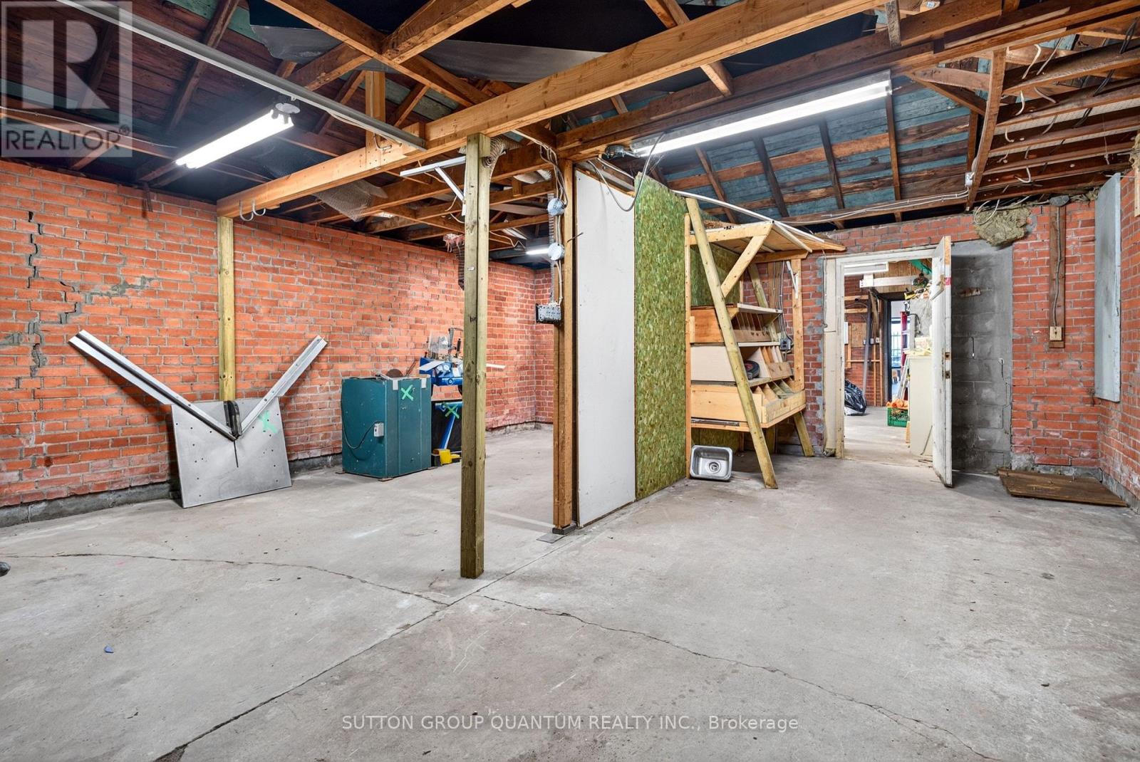 689 BARTON STREET E, Hamilton (Stipley) — photo 15