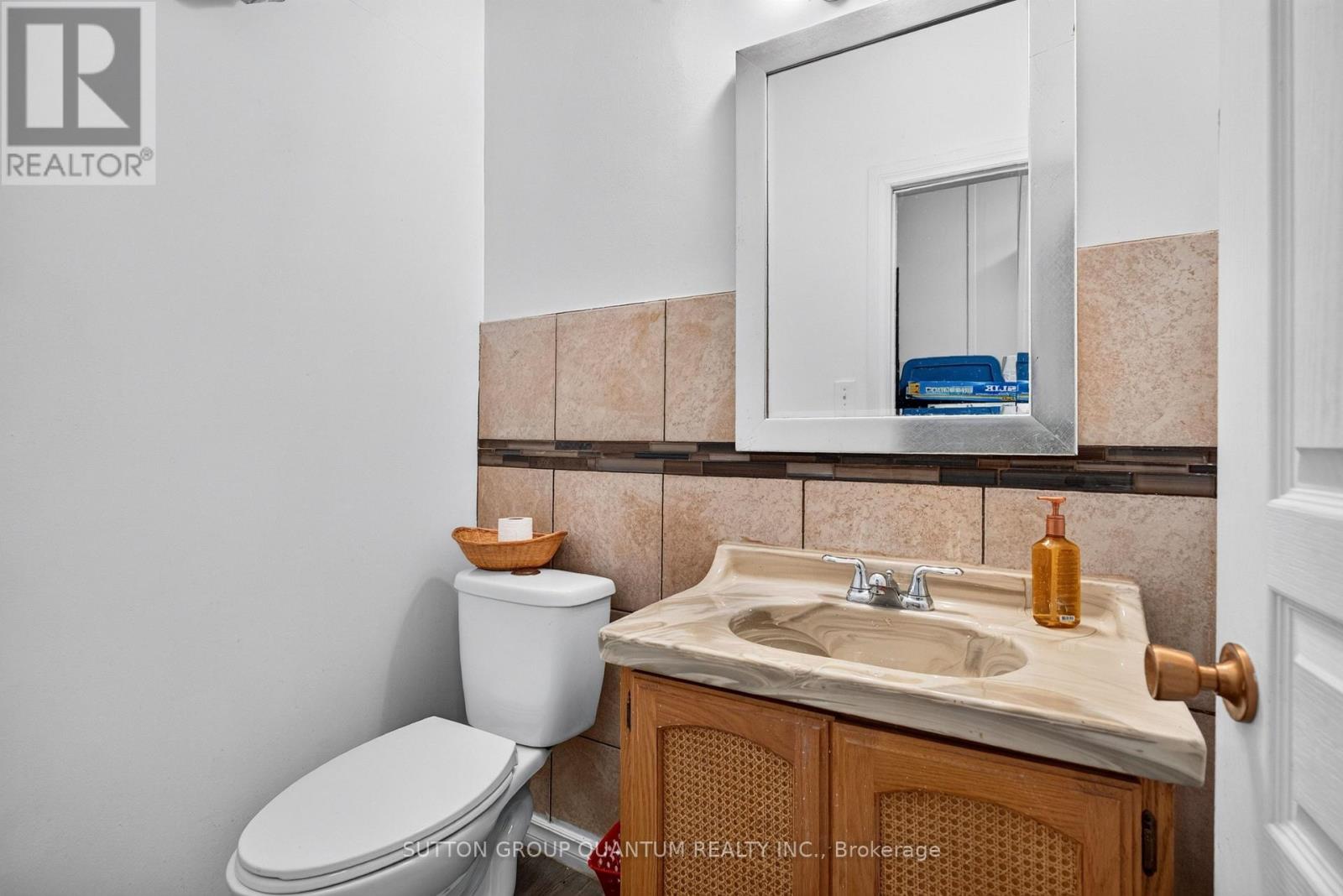 689 BARTON STREET E, Hamilton (Stipley) — photo 16