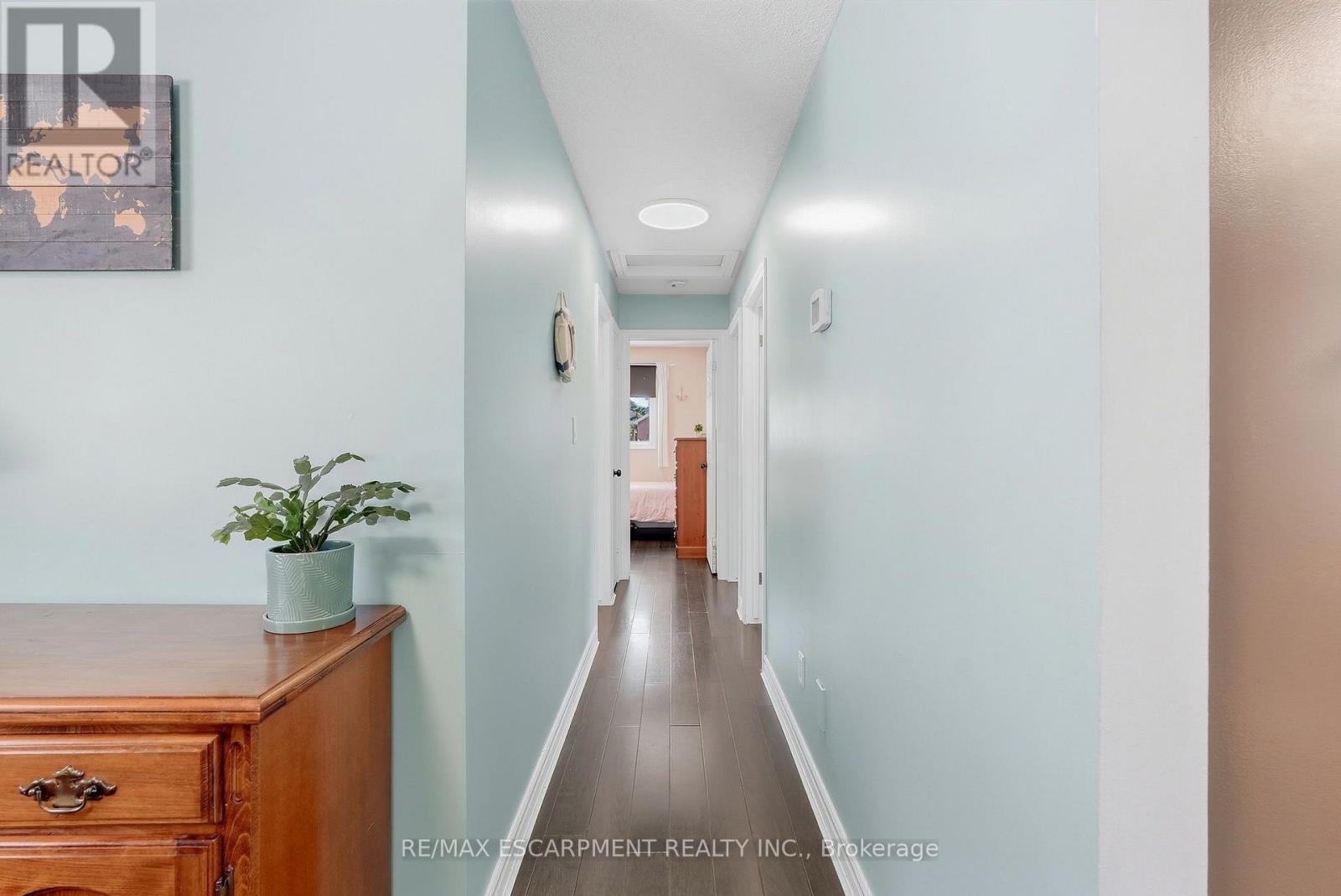 34 GRANTHAM AVENUE S - 25