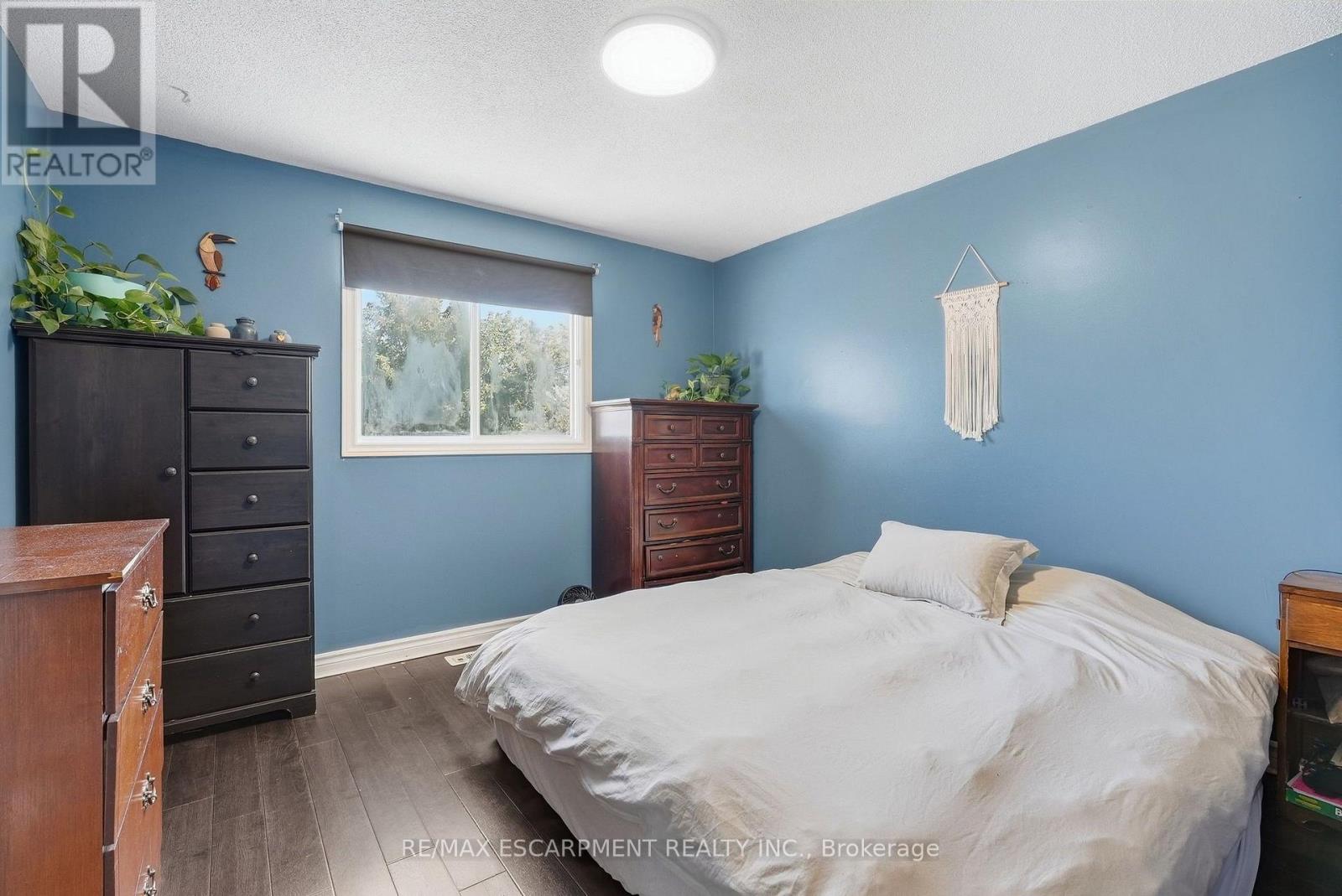 34 GRANTHAM AVENUE S - 26