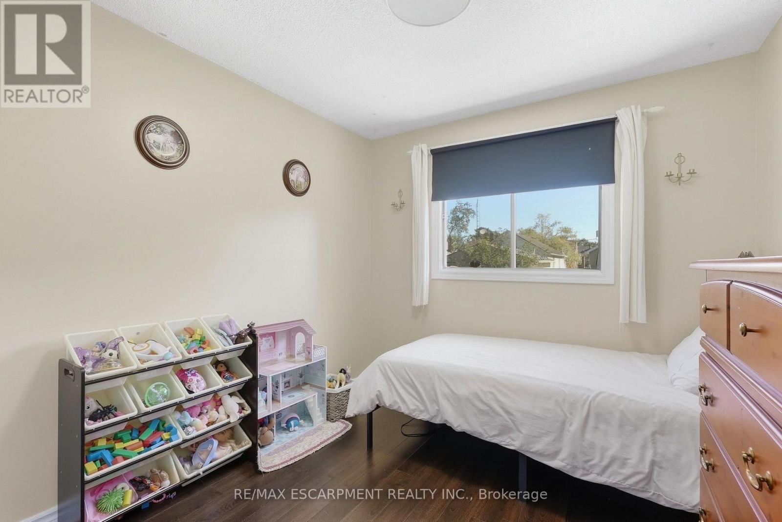 34 GRANTHAM AVENUE S - Image 28