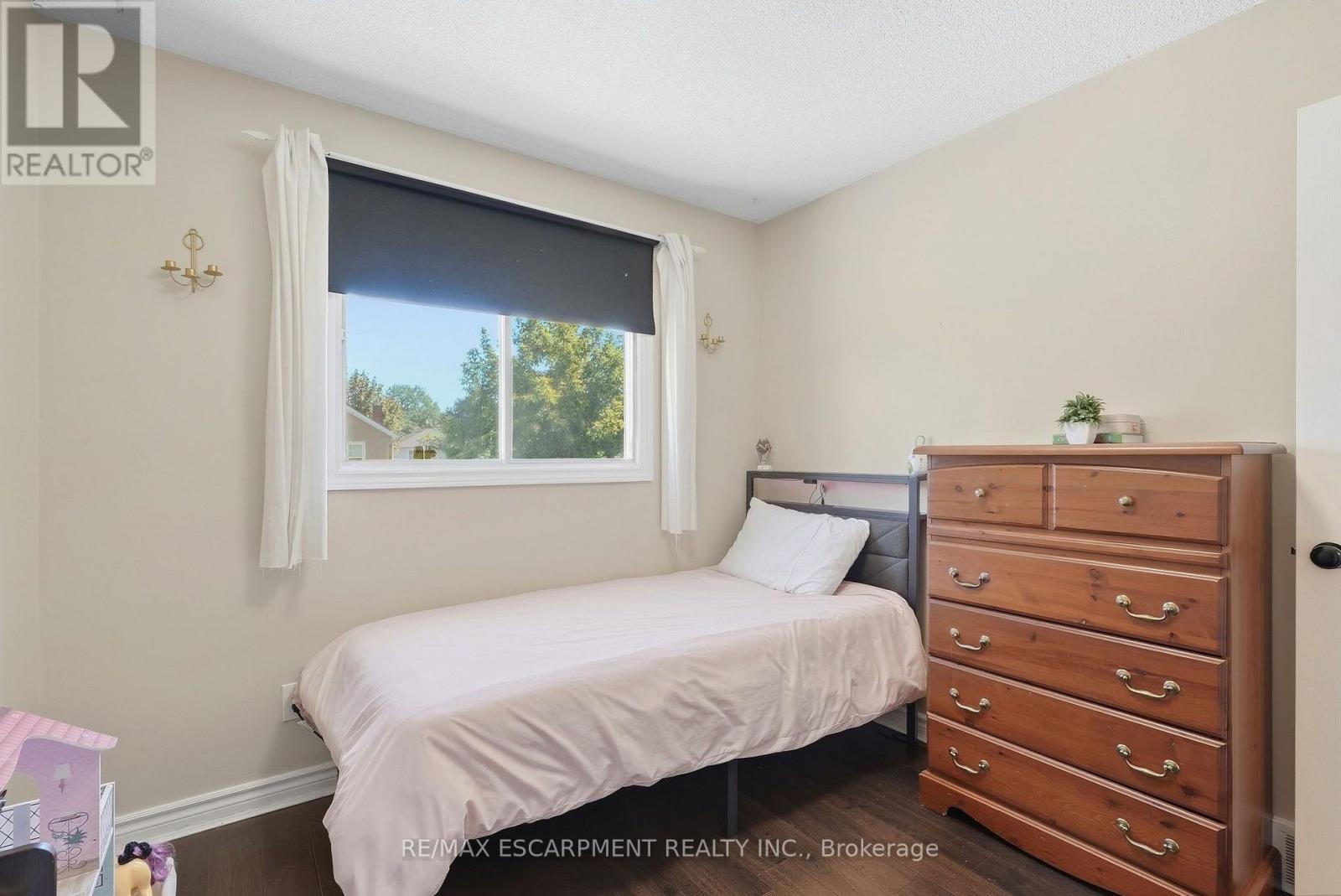 34 GRANTHAM AVENUE S - 29
