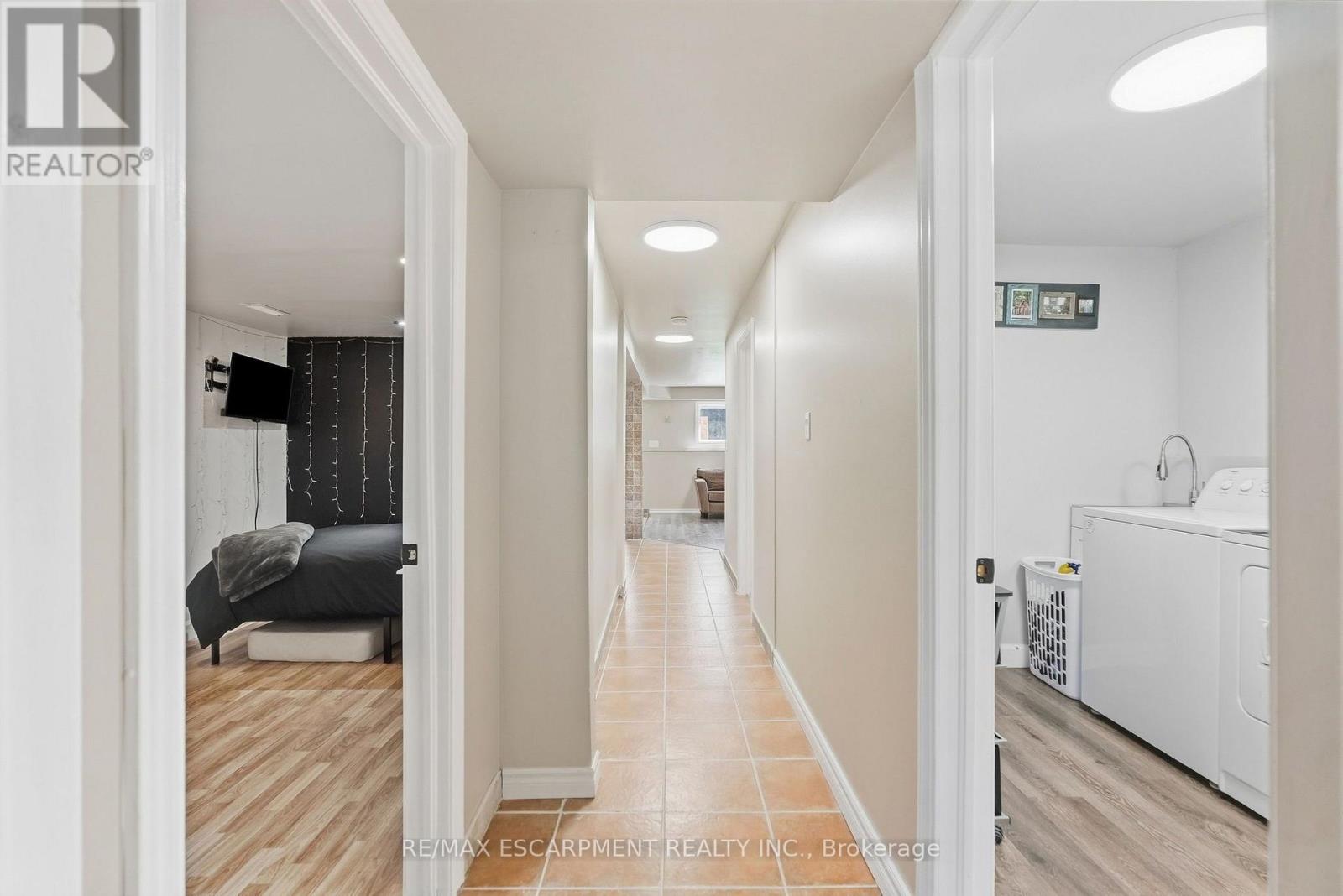 34 GRANTHAM AVENUE S - 36