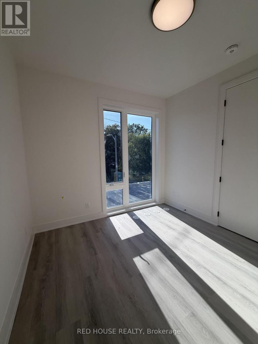 210 Ellis Avenue — photo 14