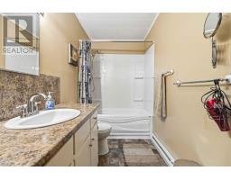 136 Empire Street, Bridgewater, NS B4V2M1 Photo 19