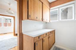 1087 Dominion Street, Winnipeg, MB R3E2P3 Photo 11