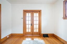 1087 Dominion Street, Winnipeg, MB R3E2P3 Photo 14