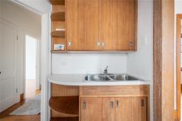 1087 Dominion Street, Winnipeg, MB R3E2P3 Photo 9