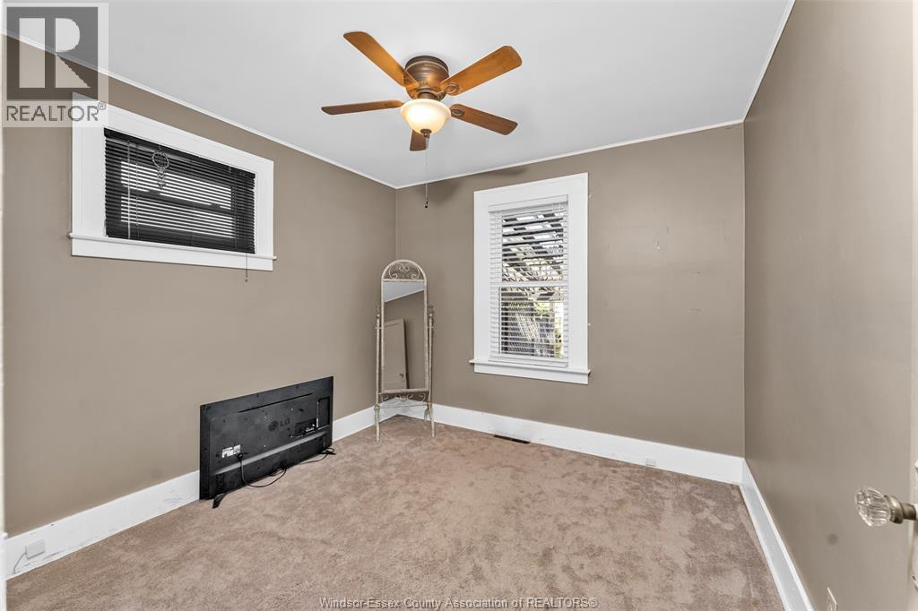 1174 PARENT AVE - Image 14