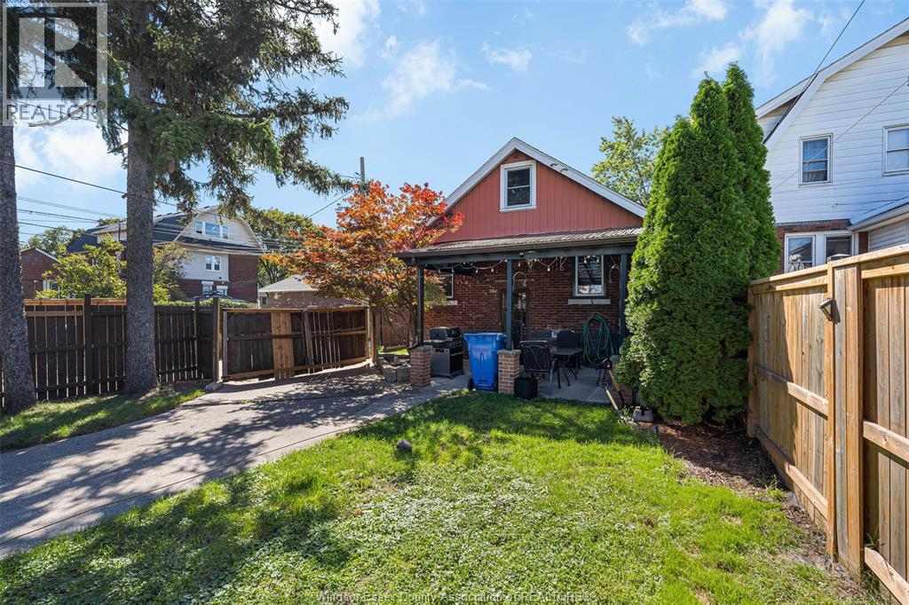 1174 PARENT AVE - Image 23