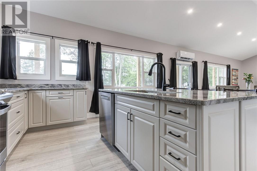 237 GRANDOR Road - Image 12