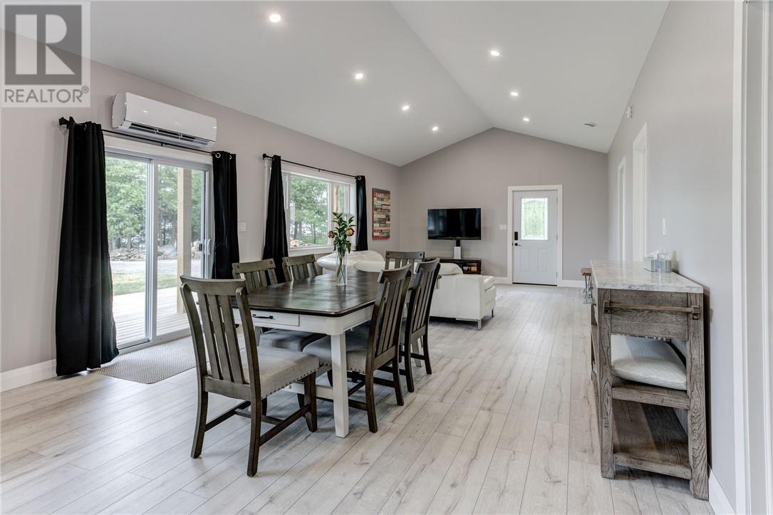 237 GRANDOR Road - 6
