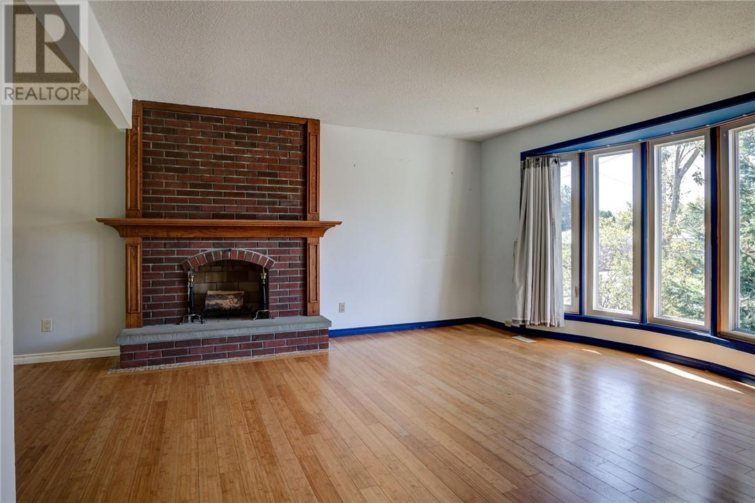 890 Auger Avenue - 3