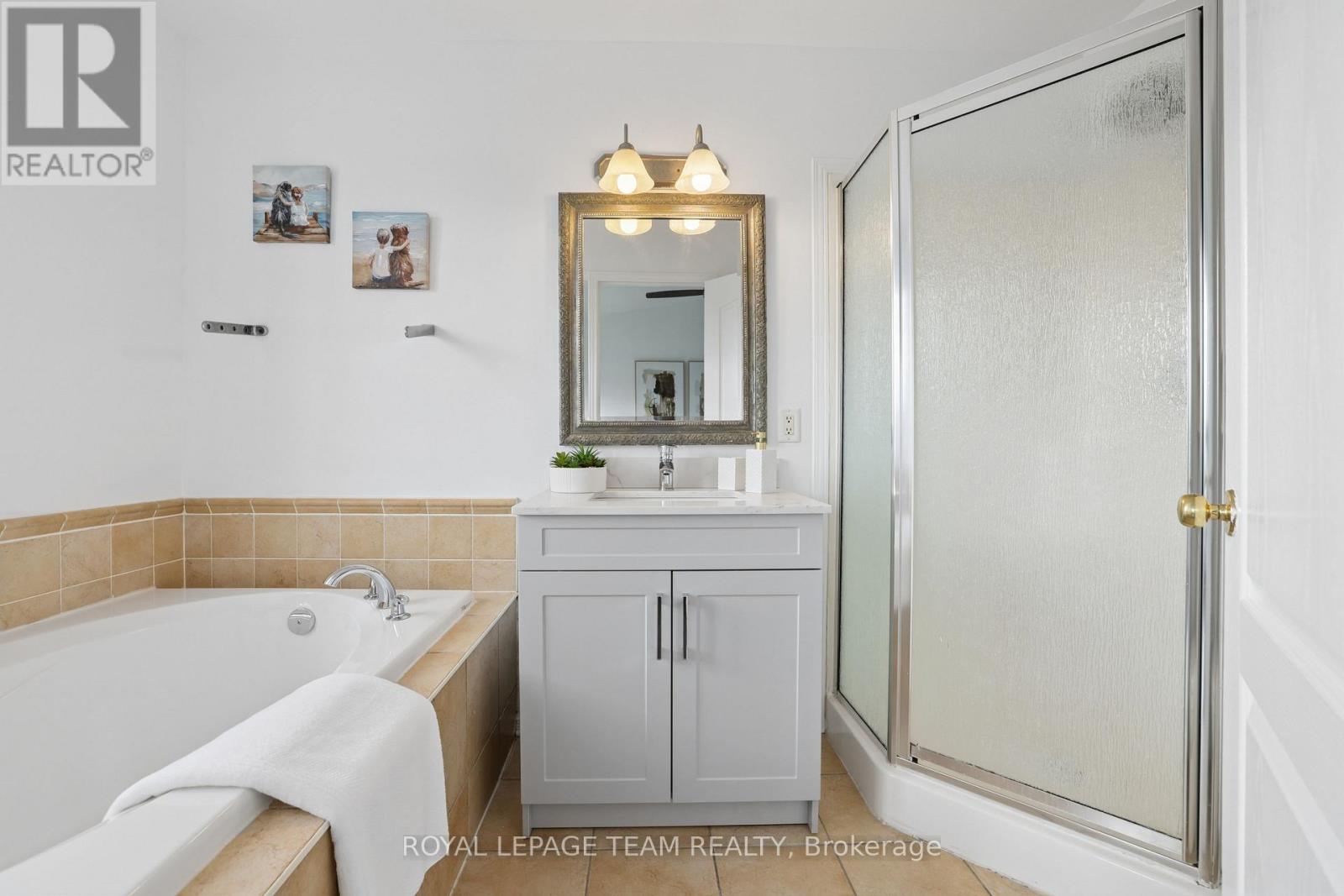 19 GREAT OAK PRIVATE - Image 25