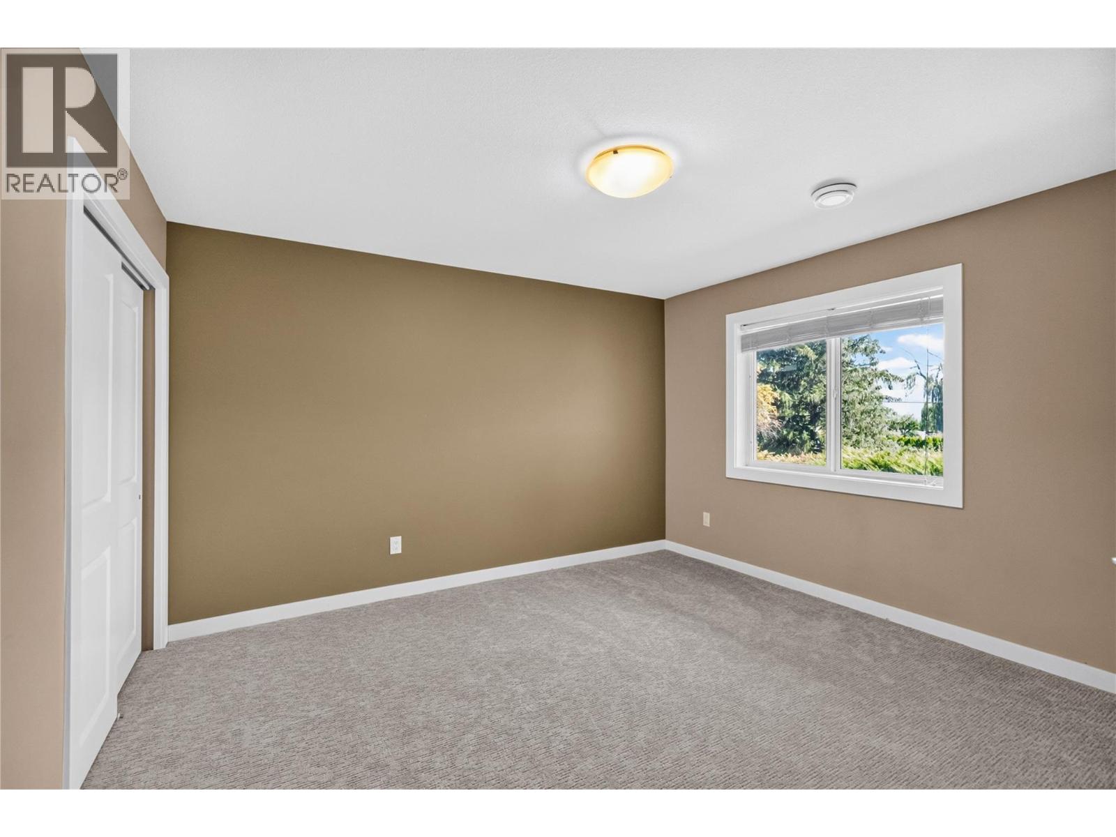 220 West Bench Drive, Penticton
