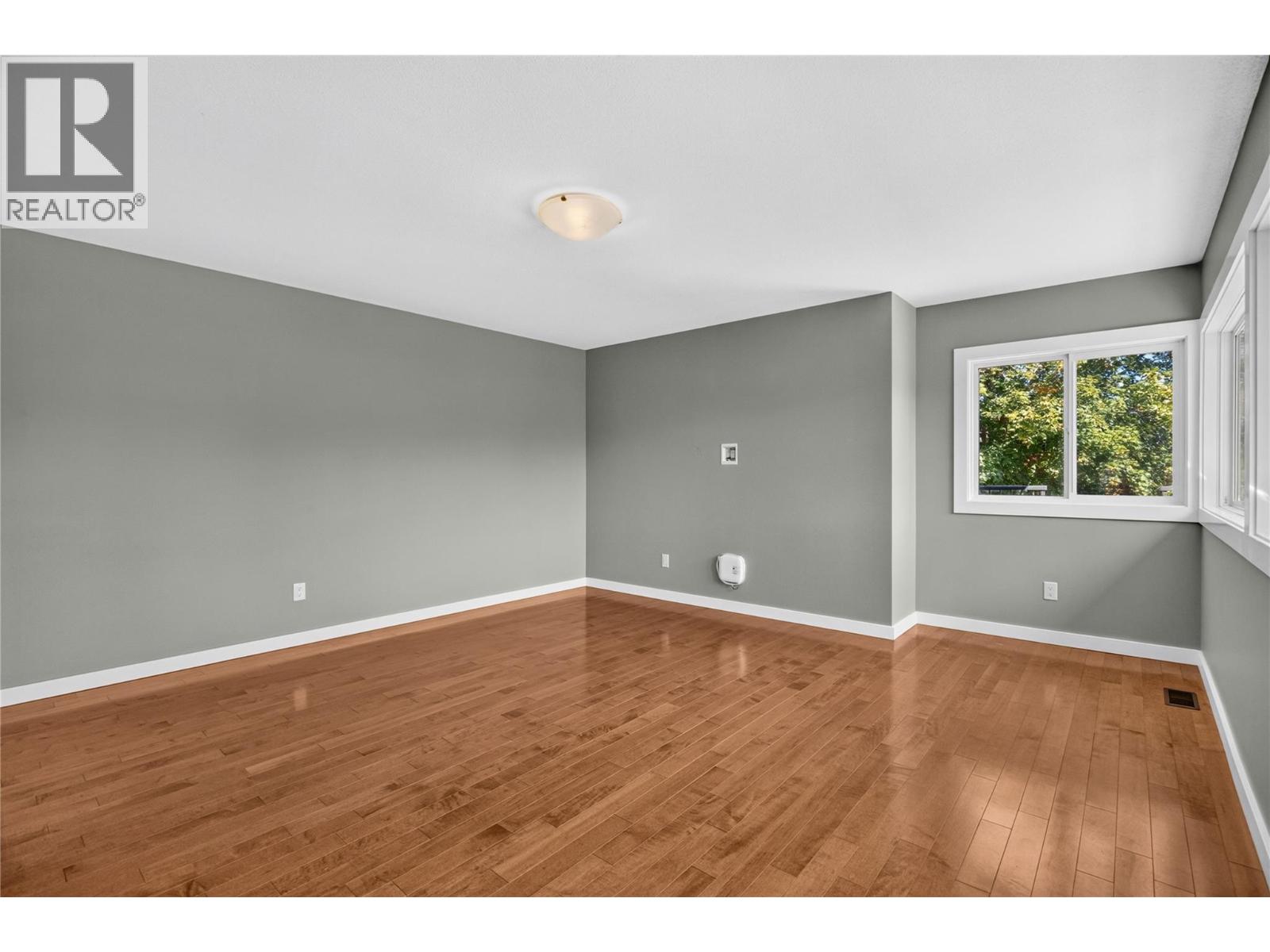 220 West Bench Drive, Penticton
