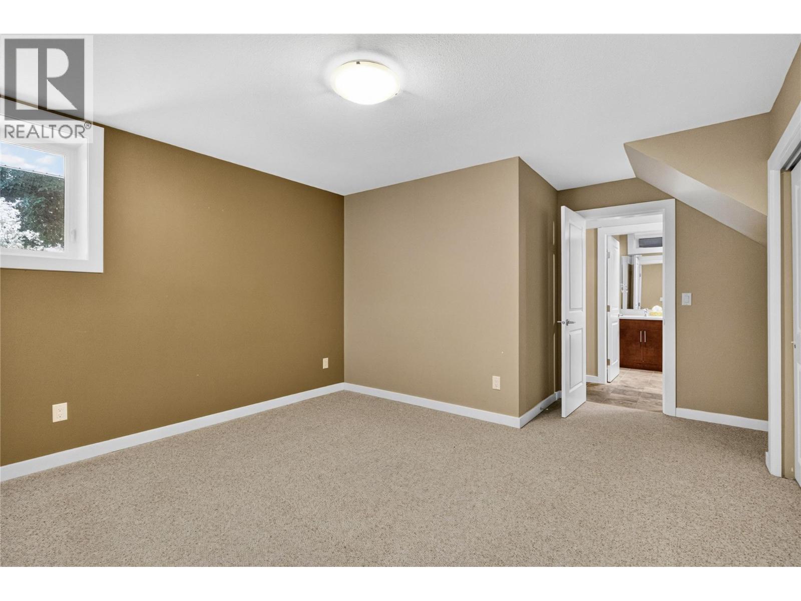 220 West Bench Drive, Penticton