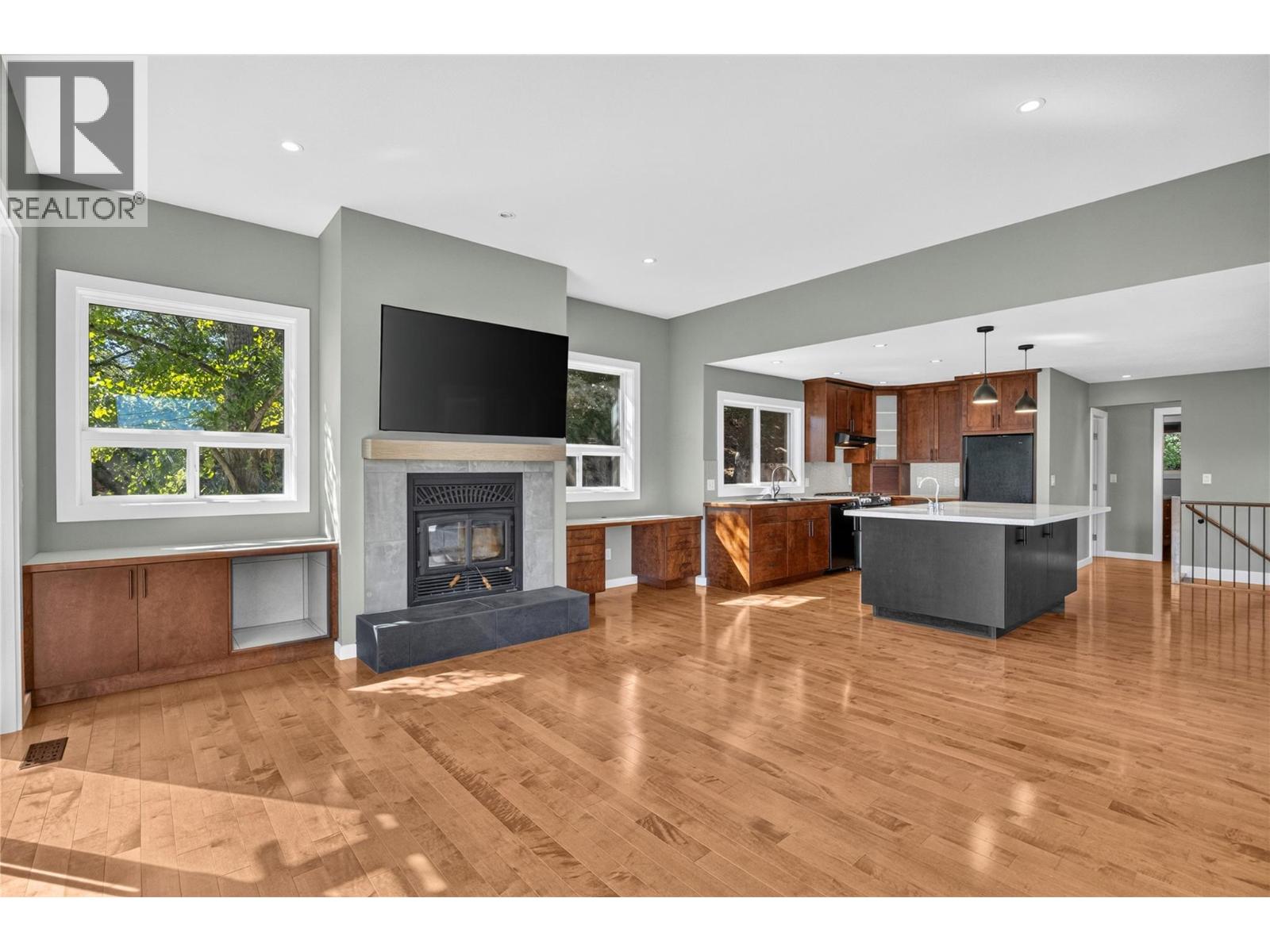 220 West Bench Drive, Penticton