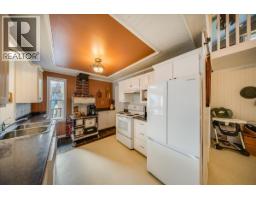 2396 Nault Road, Pass Creek, BC V1N4T5 Photo 16