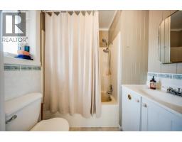 2396 Nault Road, Pass Creek, BC V1N4T5 Photo 21