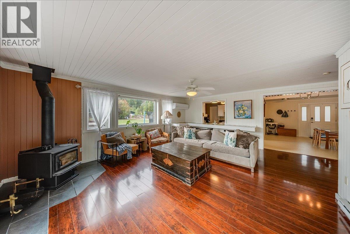 2396 NAULT Road - 14