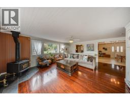 2396 Nault Road, Pass Creek, BC V1N4T5 Photo 14