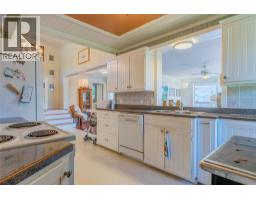 2396 Nault Road, Pass Creek, BC V1N4T5 Photo 17