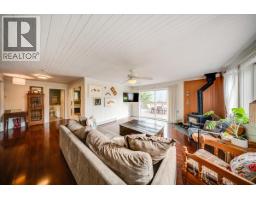 2396 Nault Road, Pass Creek, BC V1N4T5 Photo 15