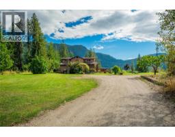 2396 Nault Road, Pass Creek, BC V1N4T5 Photo 57