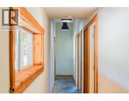 2396 Nault Road, Pass Creek, BC V1N4T5 Photo 52