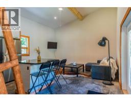 2396 Nault Road, Pass Creek, BC V1N4T5 Photo 48